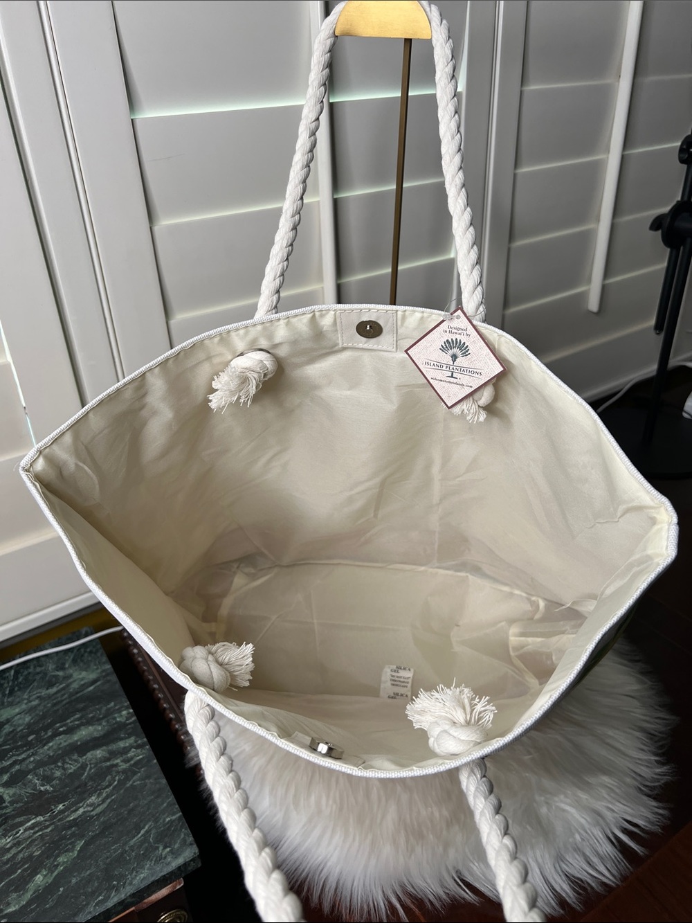 Island Hawaii Tropical Straw & Canvas Pineapple Print Tote Bag with Rope Handle - Picture 7 of 16